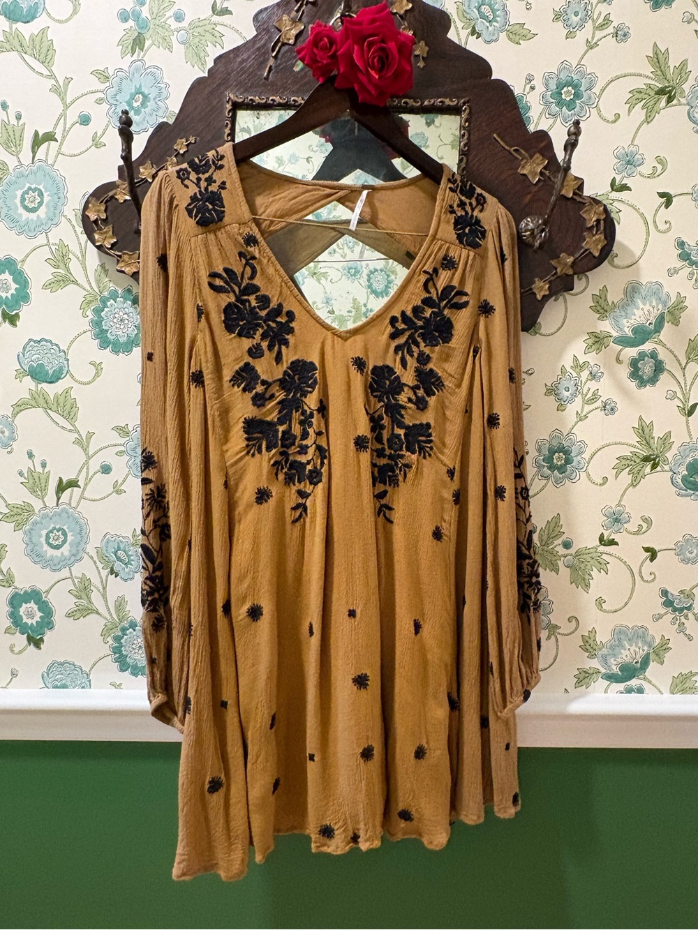 Free People Embroidered Boho Swing Babydoll dress Small Petite